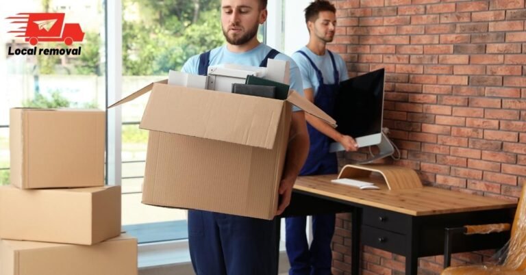 How to Brief Your Staff on an Office Move Without Creating Chaos 5 Manager addressing a team in a Perth office before a business relocation